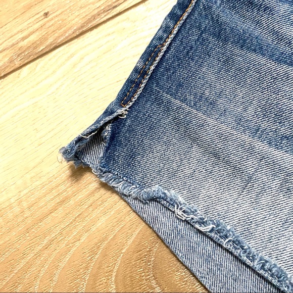 J. Crew Raw Hem Vintage Wash Denim Jean Shorts 26 - Picture 3 of 7